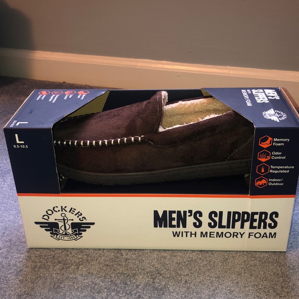 Men’s Dockers House Slippers - 9.5-10.5 US Men’s